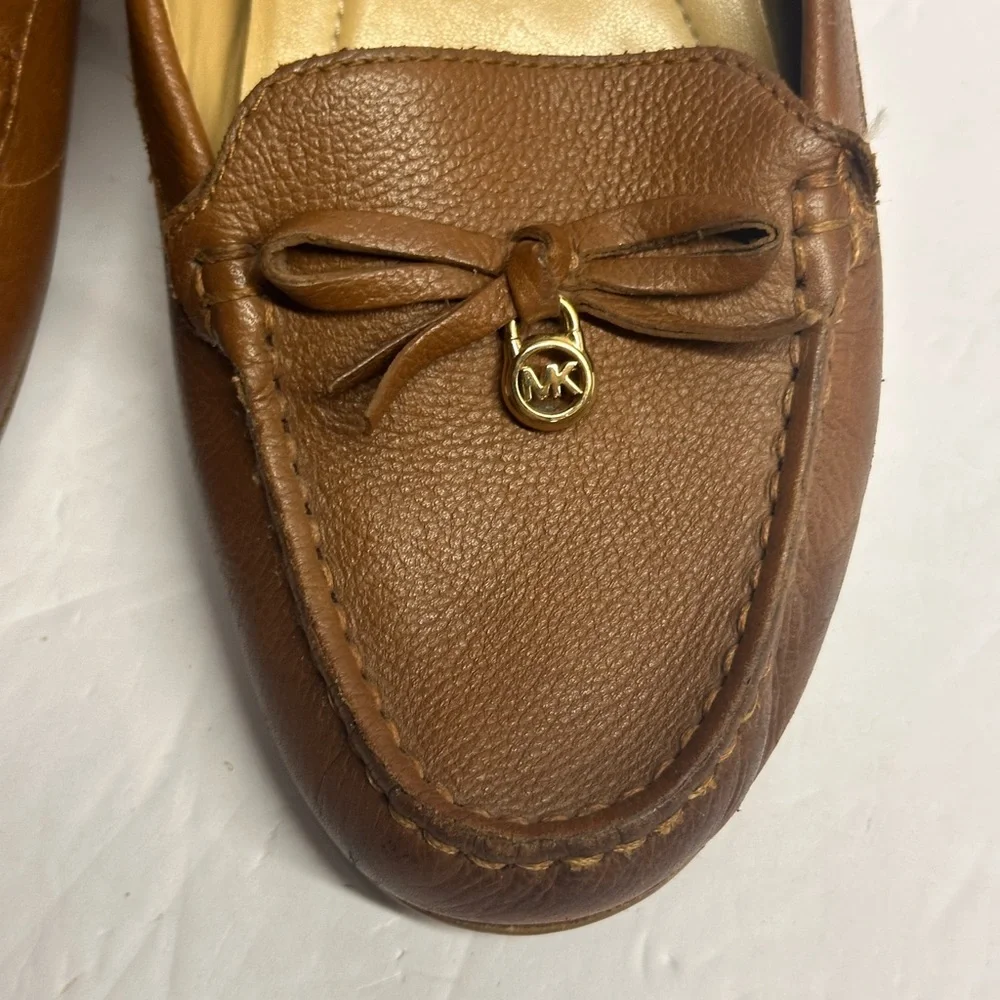Juliette Tan moccasin flats from MICHAEL Michael Kors Preppy size 7.5‎